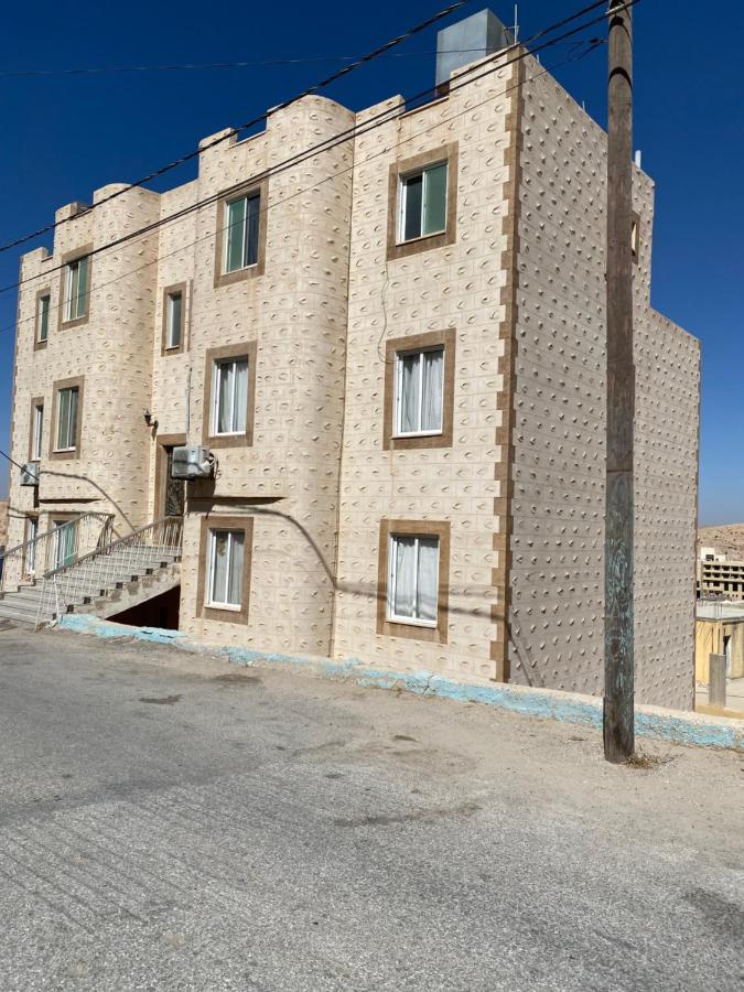 Bed and Breakfast Hustle'S Look à Wadi Musa Extérieur photo